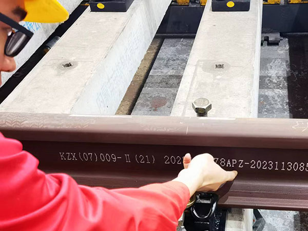 Application of Handheld Inkjet Coder in the plastic threaded pipe industry