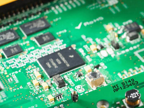 Micro character inkjet printers applied in the electronic chip industry